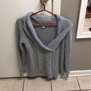 Pull over sweater
